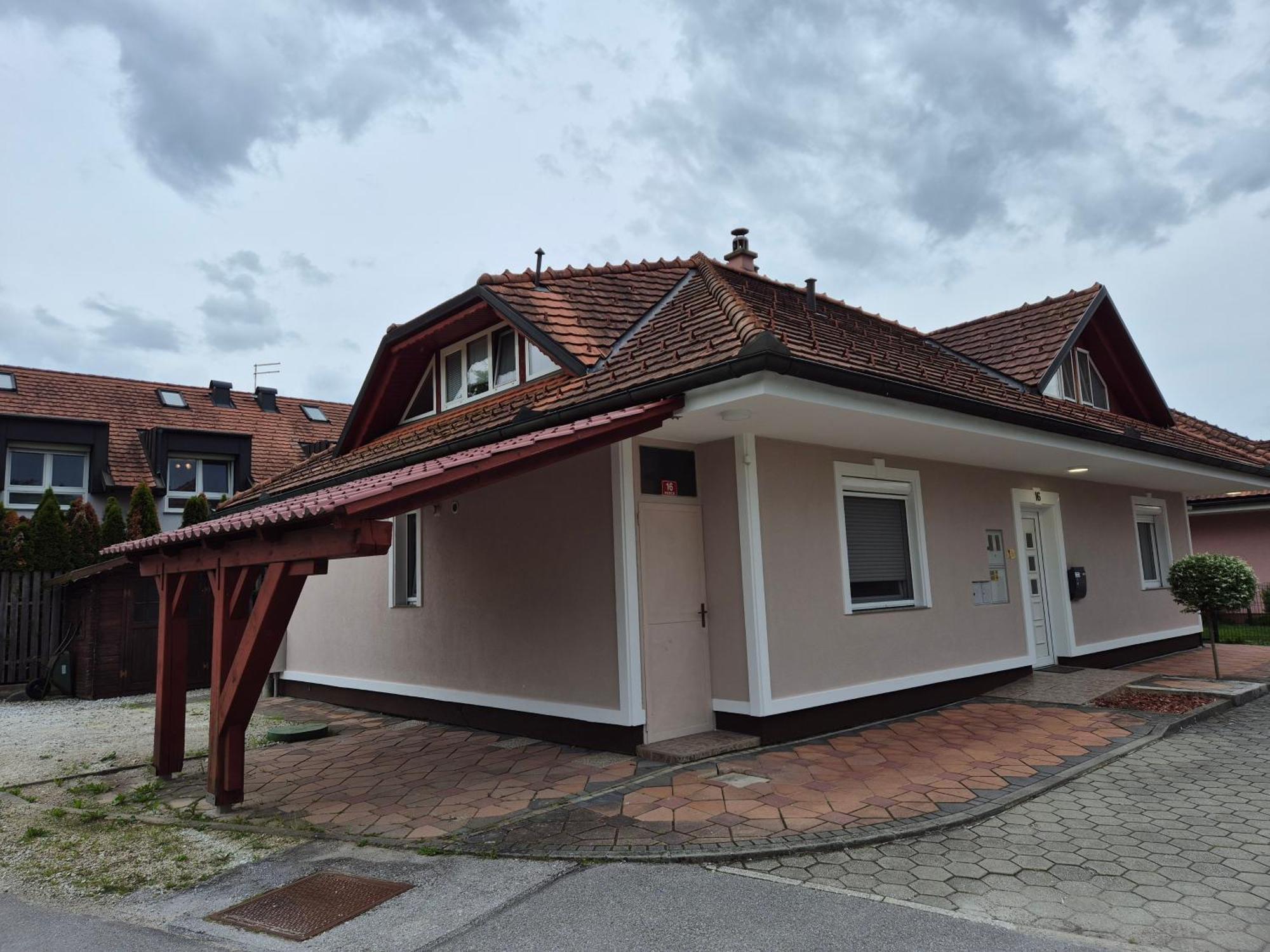 Oddih V Mirnem In Zelenem Okolju Lägenhet Škofljica Exteriör bild