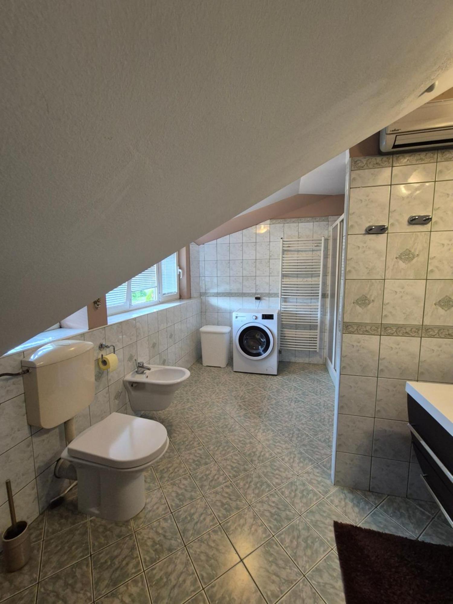 Oddih V Mirnem In Zelenem Okolju Lägenhet Škofljica Exteriör bild